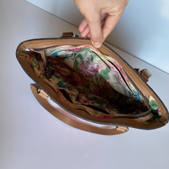 Patricia Nash Poppy Tote Leather w Seashells by the Seashore Scarf Tan Naturale - Picture 15 of 16